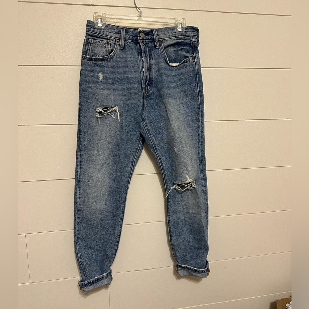 Levis 501 womens distressed skinny button fly premium denim  Size 27 L 28